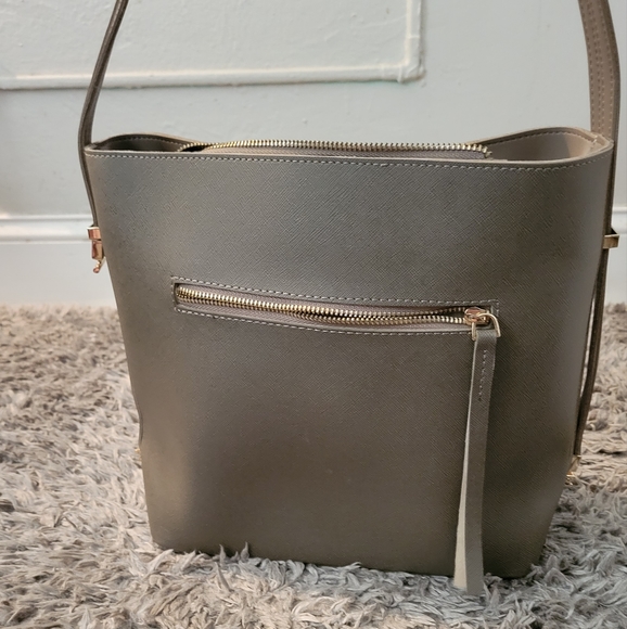 Laura Ashley Handbag Erindale Bucket Bag - Picture 3 of 4